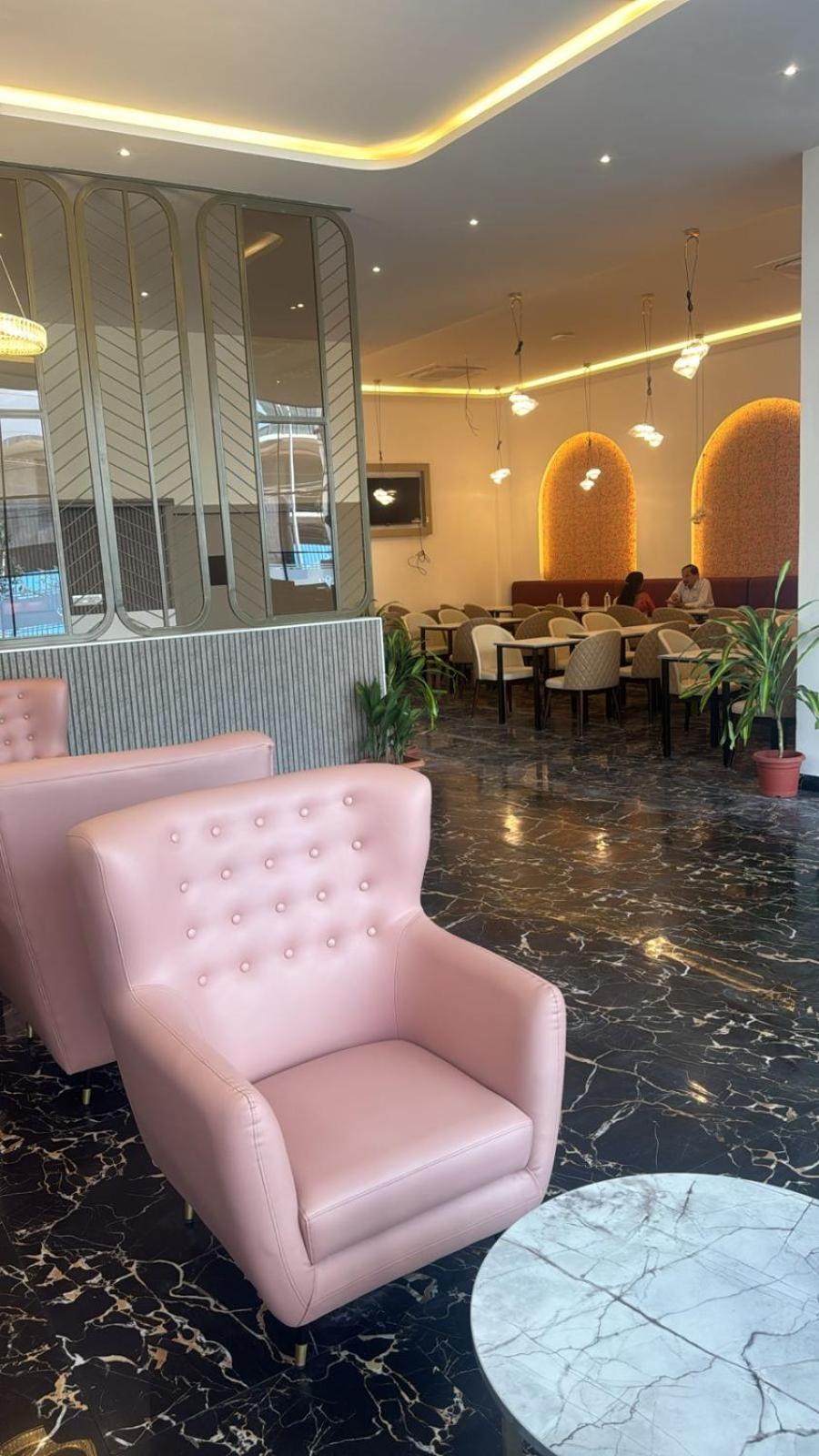 Grand Continent Hotel Gachibowli Near Us Consulate 외부 사진